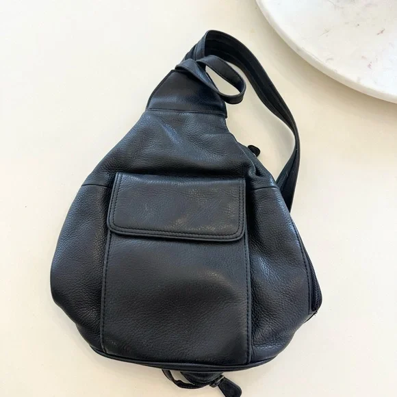 Liz Claiborne | Bags | Liz Claiborne Leather Backpack | Poshmark display picture 1